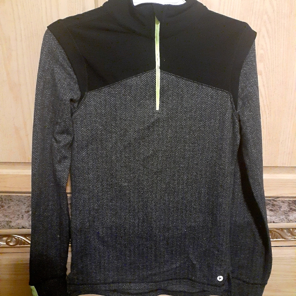 90 degree Sports long sleeve shirt